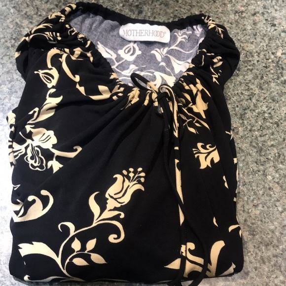 Motherhood XL adjustable neck black and cream blouse.  Flutter sleeves - Picture 6 of 6